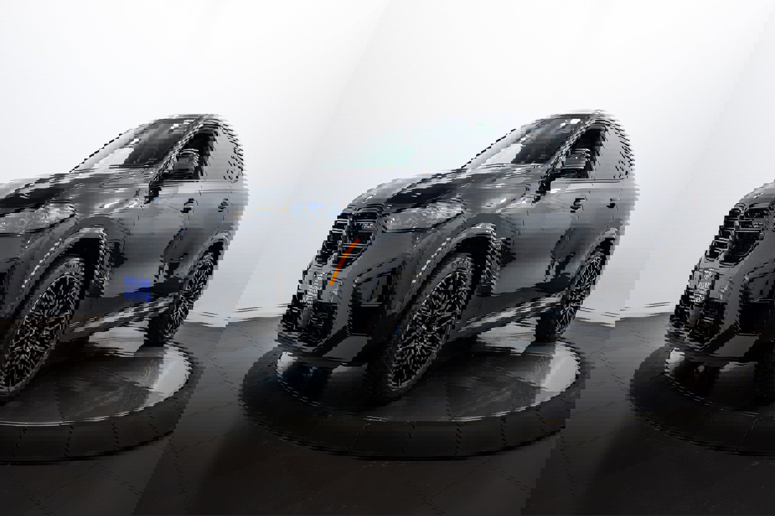 Used 2025 BMW X6 M Competition w/ Executive Package image 7