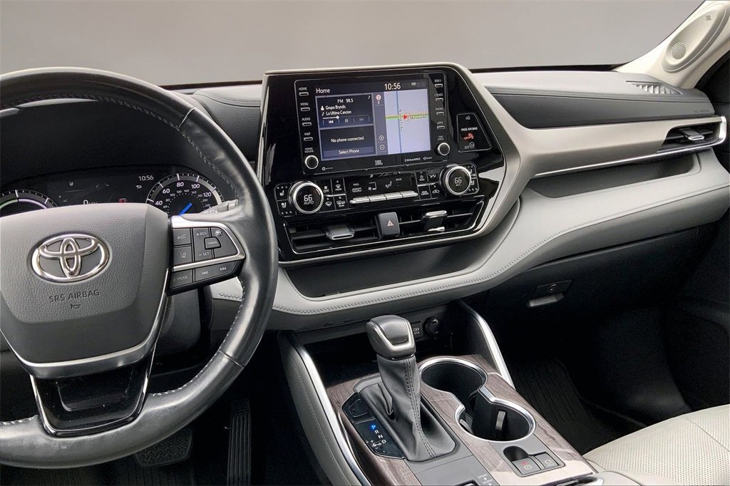 Used 2021 Toyota Highlander Limited image 6