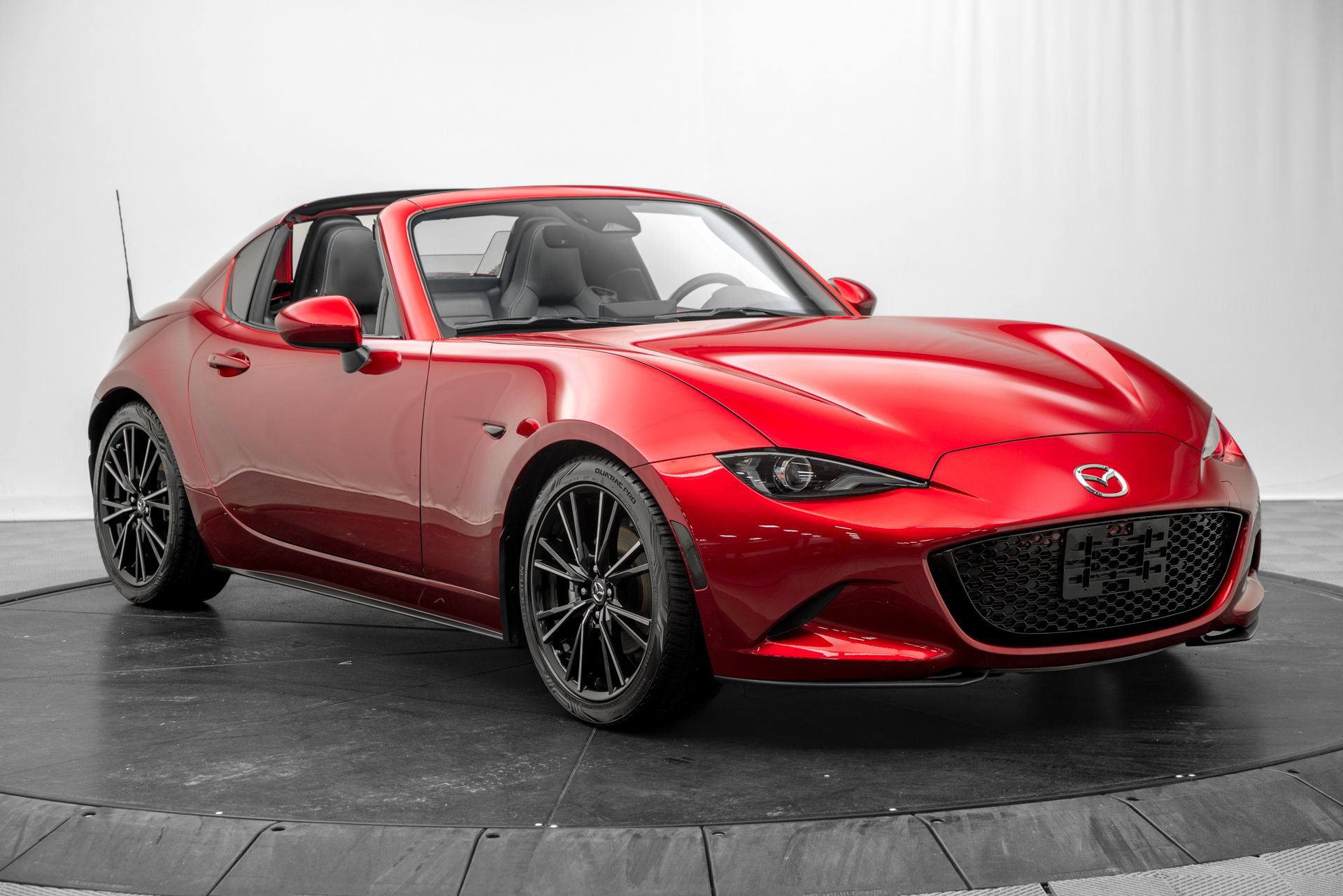Used 2024 MAZDA MX-5 Miata RF Grand Touring RWD image 9