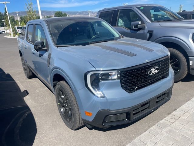 New 2025 Ford Maverick Lariat w/ Black Appearance Package