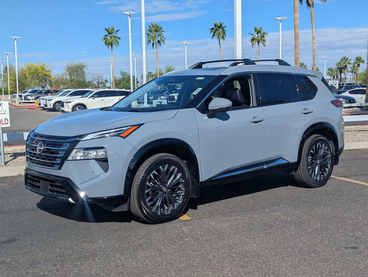 Certified 2024 Nissan Rogue Platinum w/ Platinum Premium Package image 2