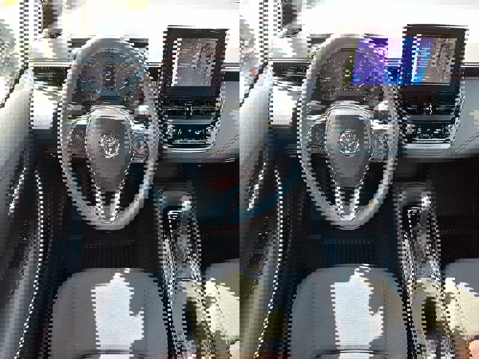 Certified 2024 Toyota Corolla SE FWD image 14