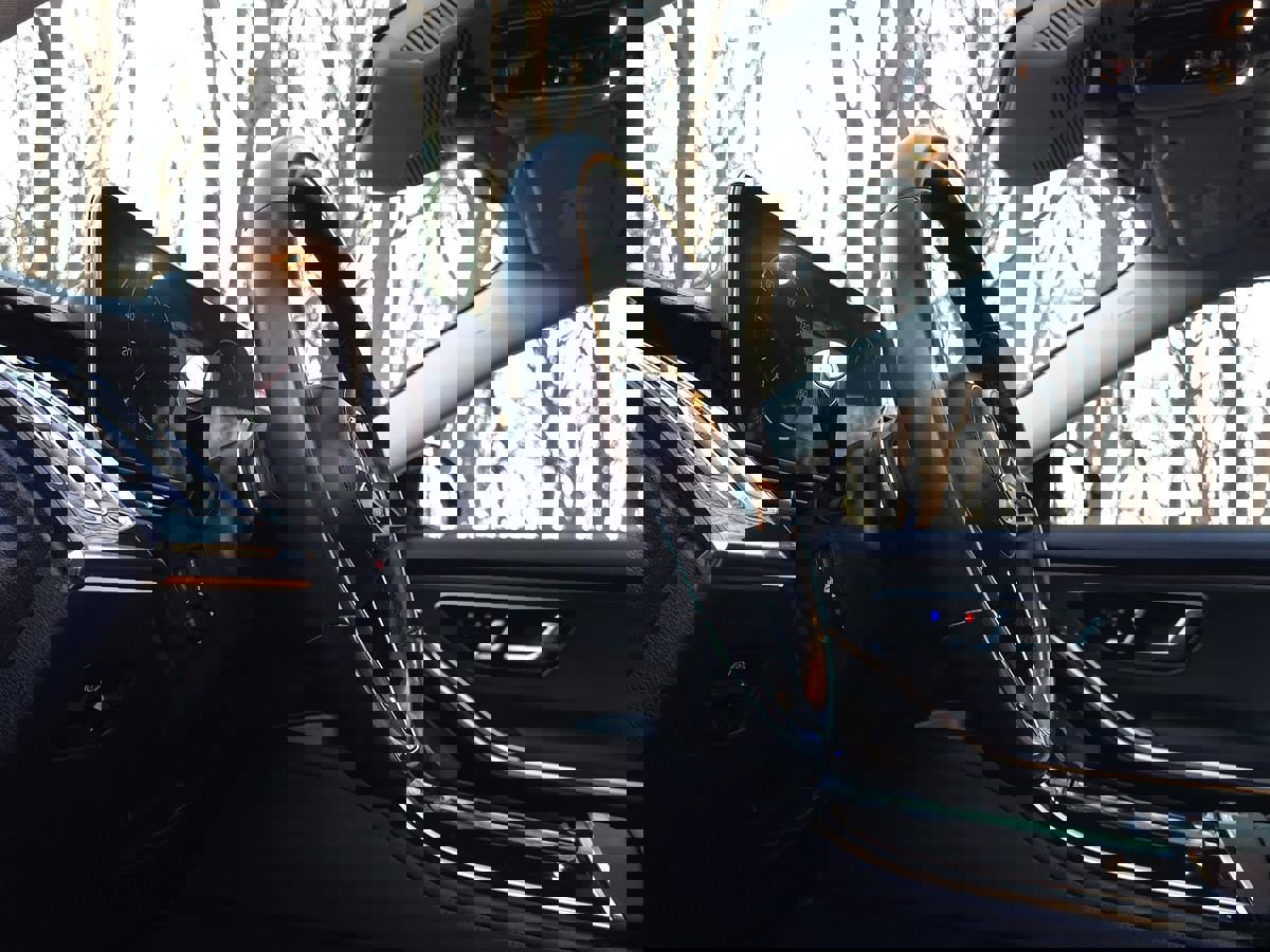 Used 2023 Mercedes-Benz S 580e 4MATIC Sedan w/ Warmth & Comfort Package image 34