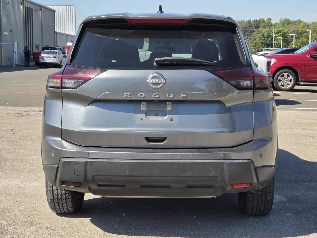 Used 2024 Nissan Rogue S FWD image 7