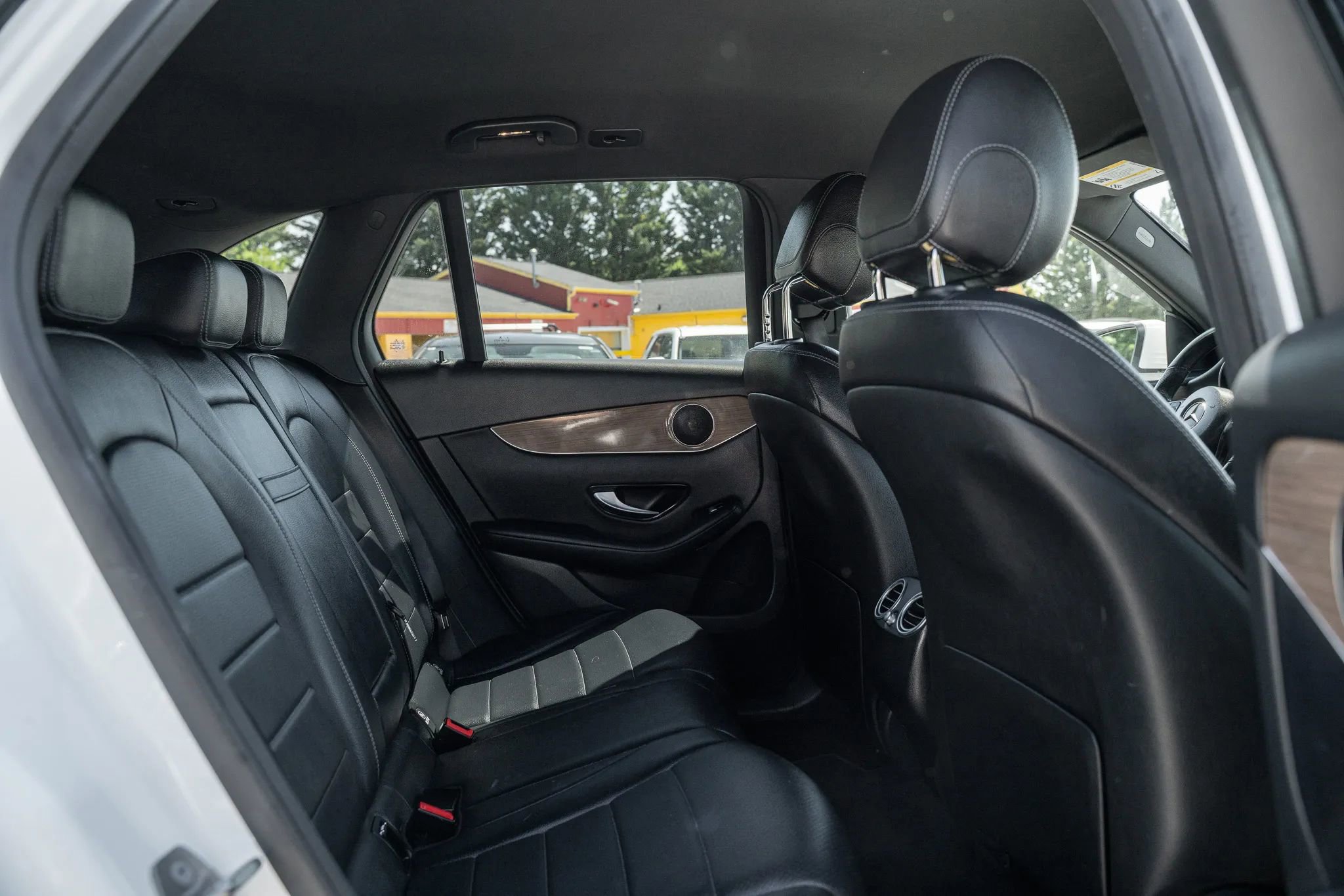 Used 2019 Mercedes-Benz GLC 300 4MATIC image 11