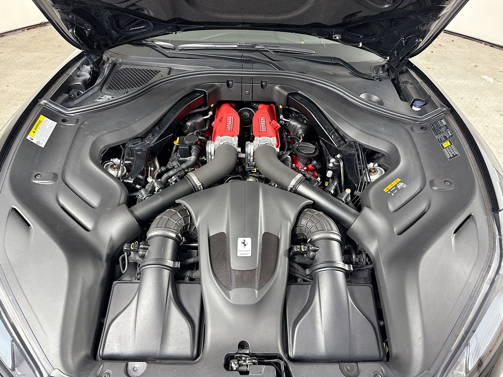 Certified 2019 Ferrari Portofino RWD image 21