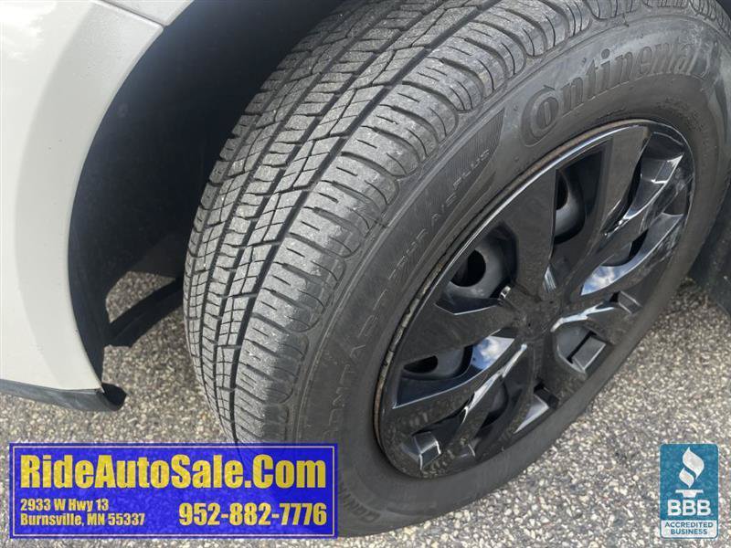 Used 2009 Volkswagen Rabbit S w/ Cold Weather Pkg FWD image 23