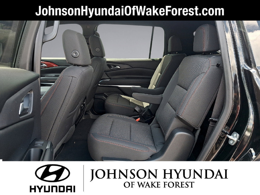 Used 2024 Chevrolet Traverse Z71 AWD/4WD image 23