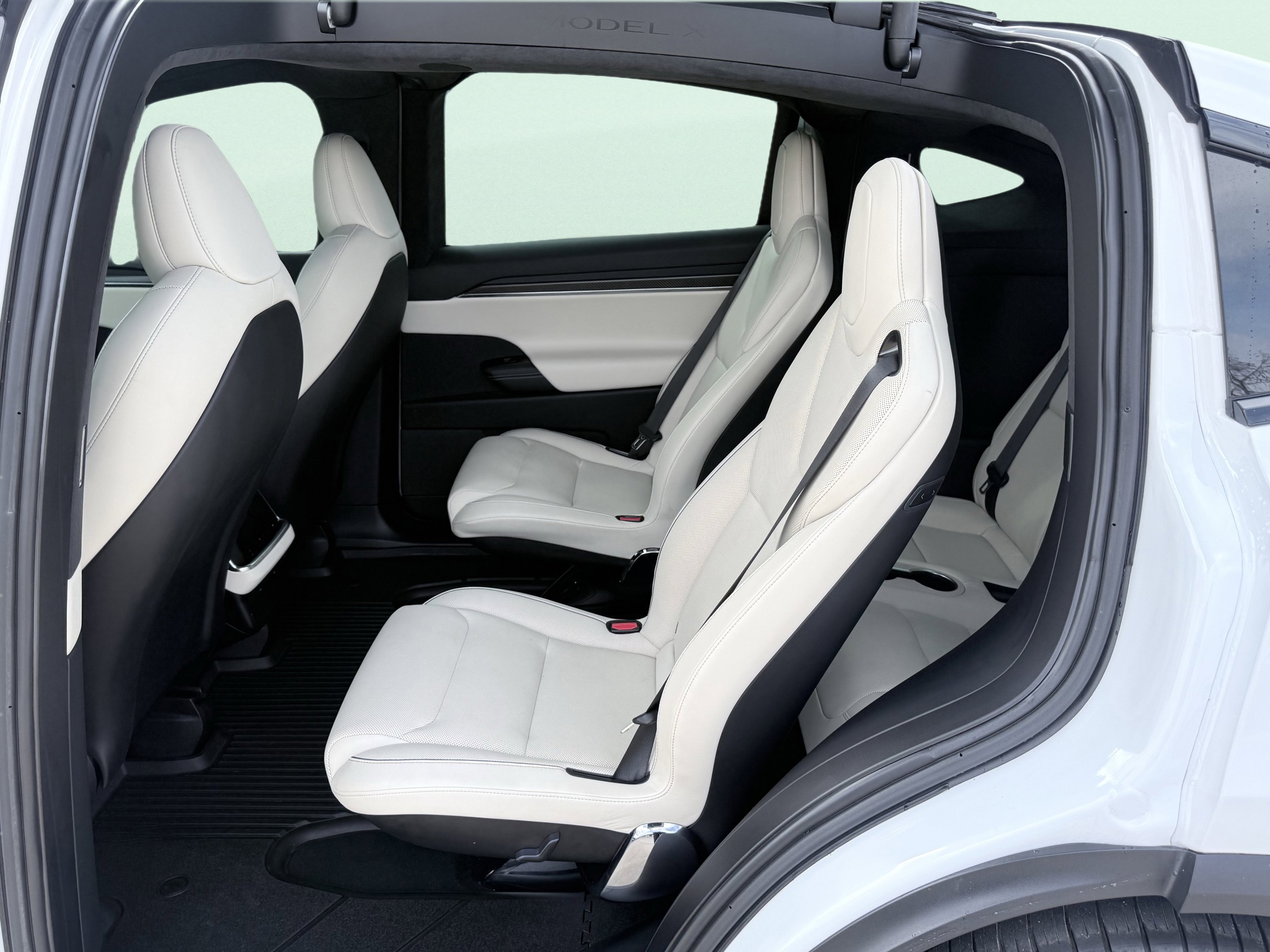 Used 2023 Tesla Model X Plaid image 27