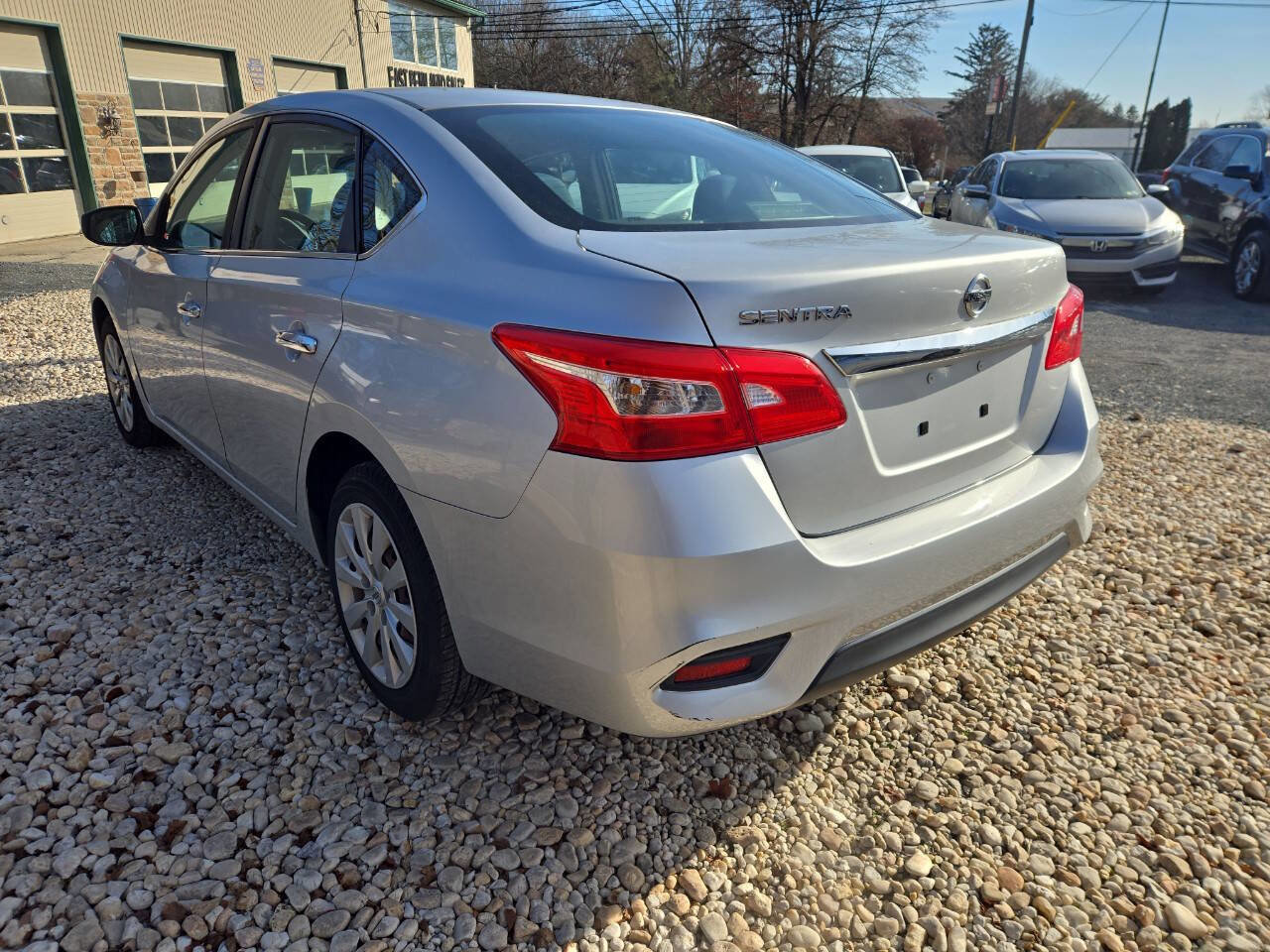 Used 2016 Nissan Sentra S image 6