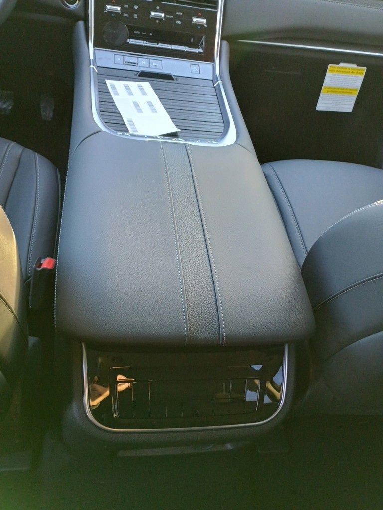 New 2025 Nissan Armada SV image 27