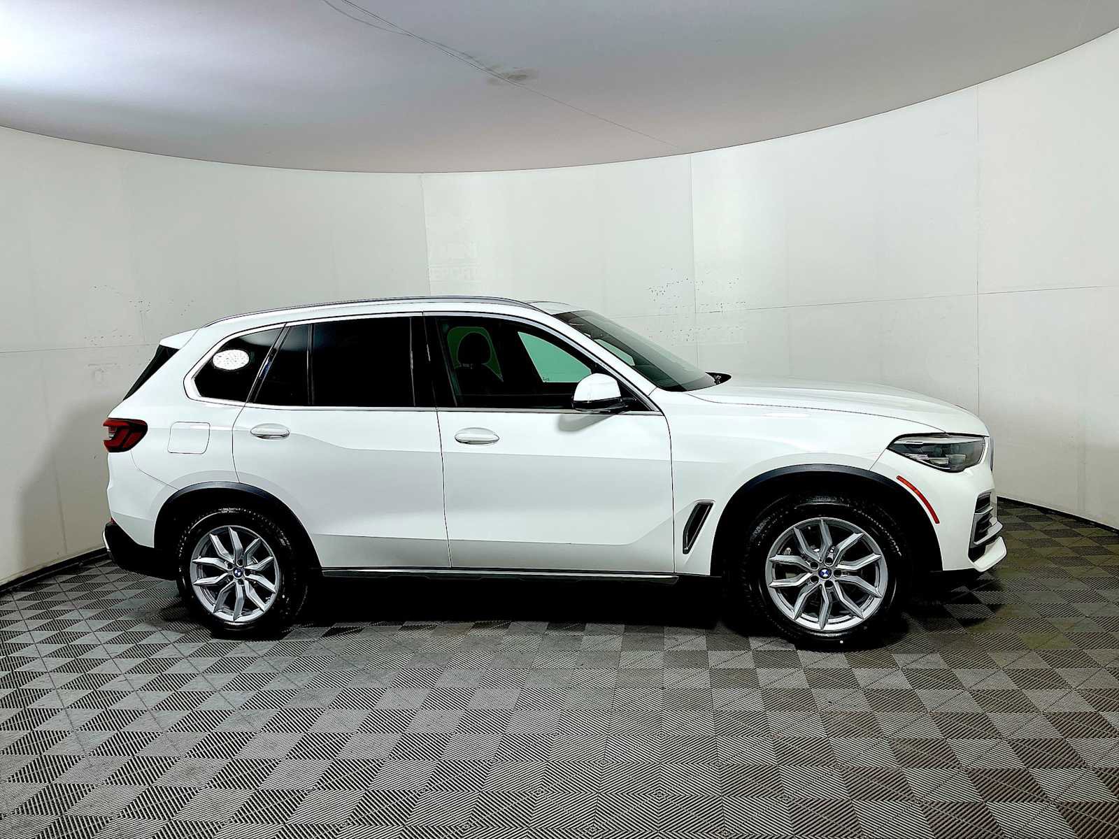 Certified 2023 BMW X5 xDrive40i image 7
