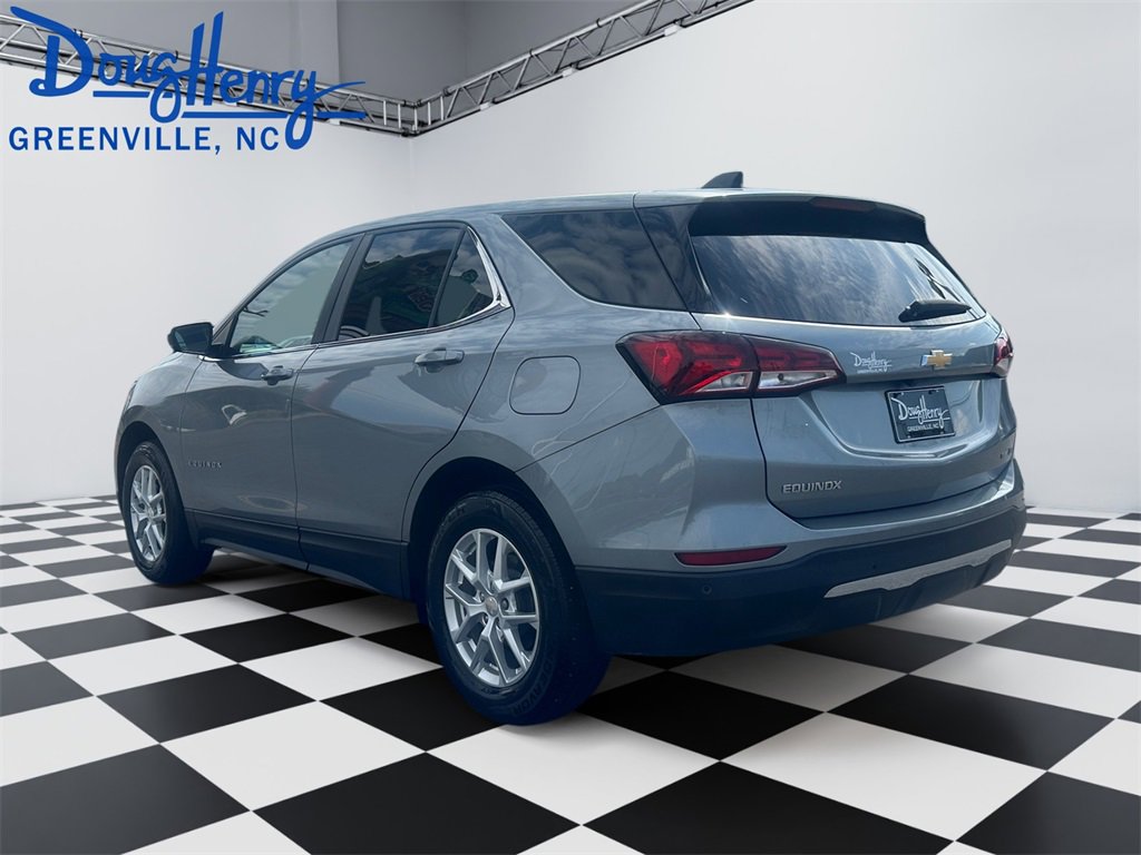 Used 2023 Chevrolet Equinox LT w/ Driver Convenience Package image 3