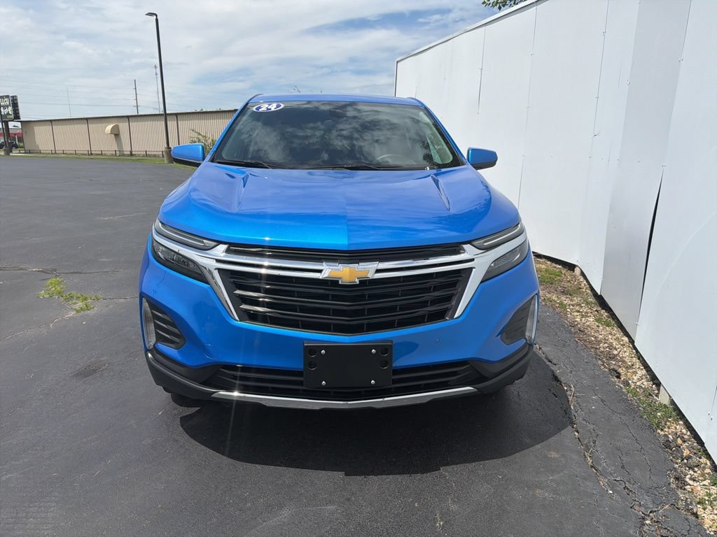 Used 2024 Chevrolet Equinox LT w/ LPO, Floor Liner Package FWD image 10