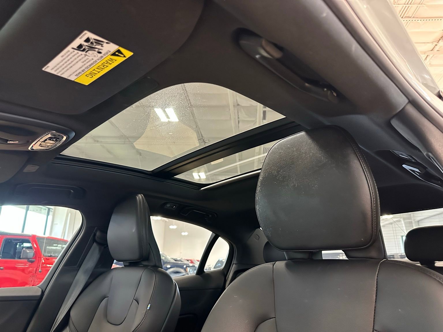 Used 2020 Volvo S60 T5 Momentum image 32