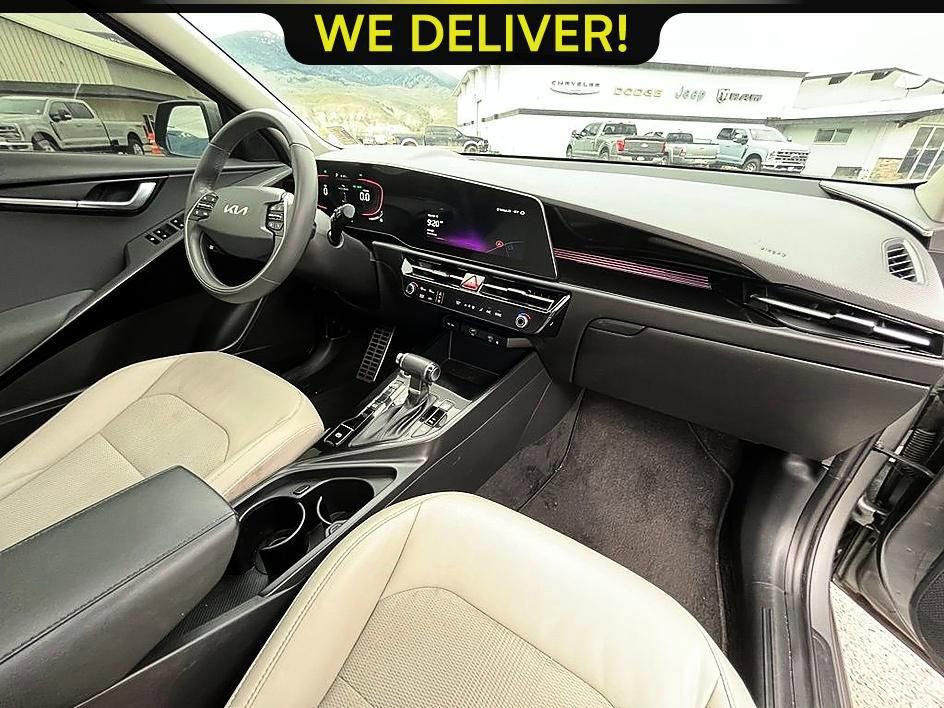 Used 2023 Kia Niro EX Touring FWD image 19