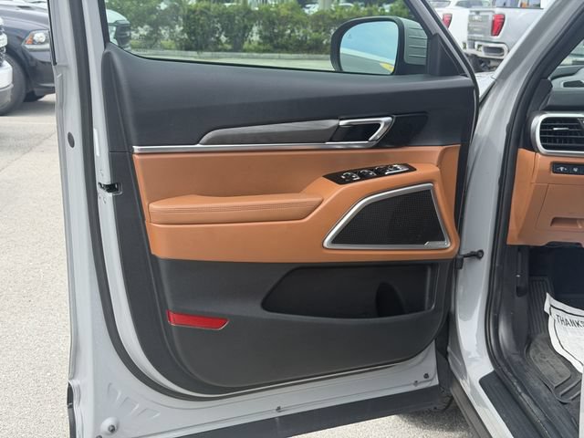 Used 2025 Kia Telluride AWD image 35