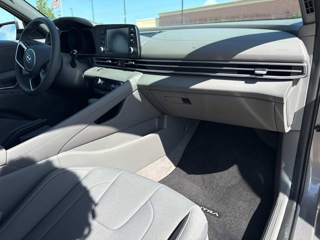 Used 2023 Hyundai Elantra SEL image 18