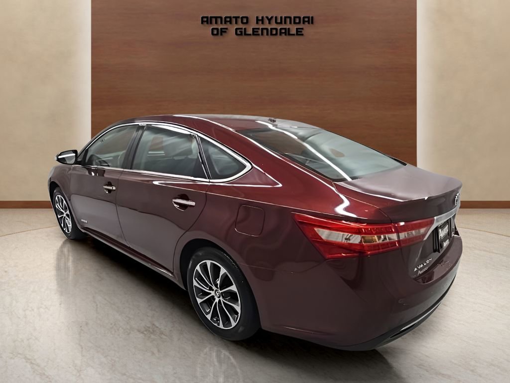 Used 2017 Toyota Avalon XLE Plus image 4