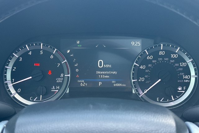 Used 2023 Toyota Highlander XLE FWD image 28