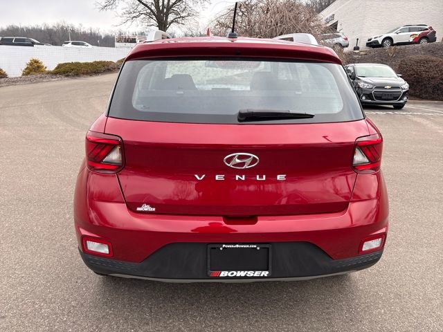 Used 2025 Hyundai Venue SEL image 4