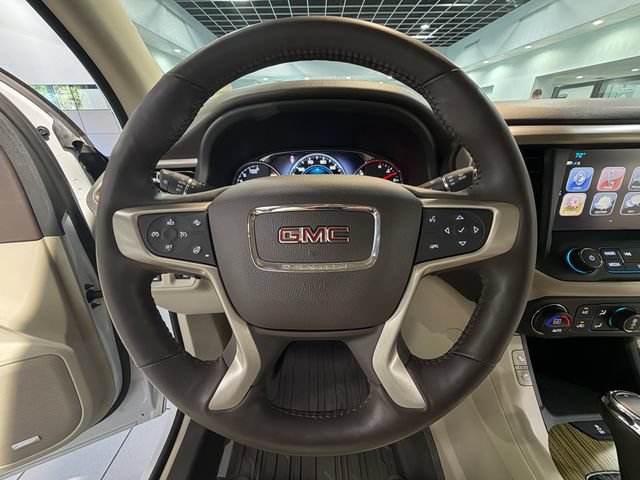 Used 2019 GMC Acadia Denali w/ Technology Package FWD image 15
