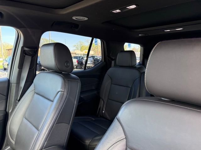 Used 2023 Chevrolet Traverse LT w/ LT Premium Package image 9