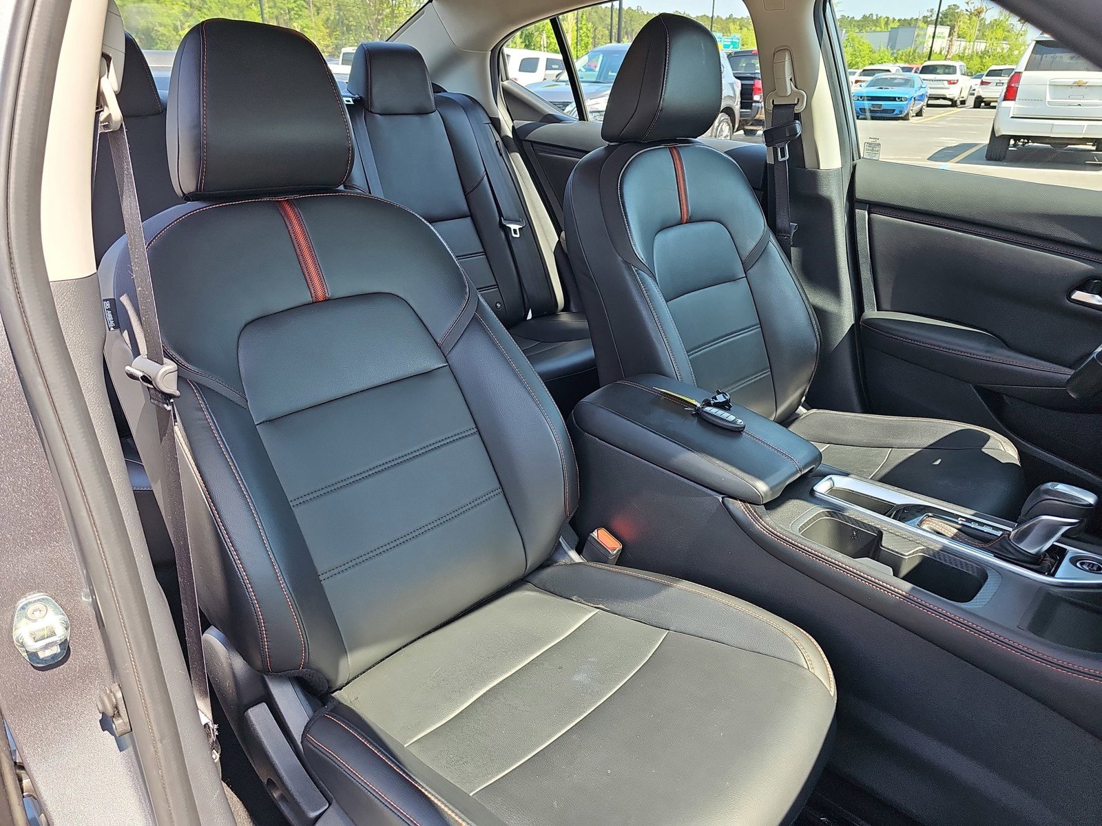 Used 2022 Nissan Sentra SR w/ SR Premium Package FWD image 11