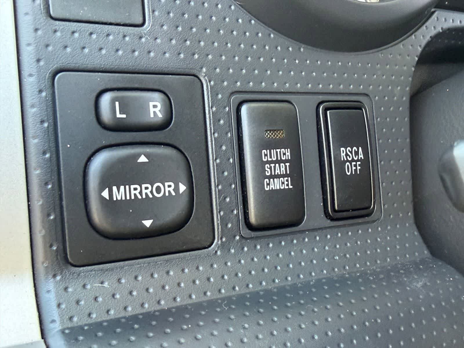 Used 2014 Toyota FJ Cruiser 4WD w/ Convenience Package image 15