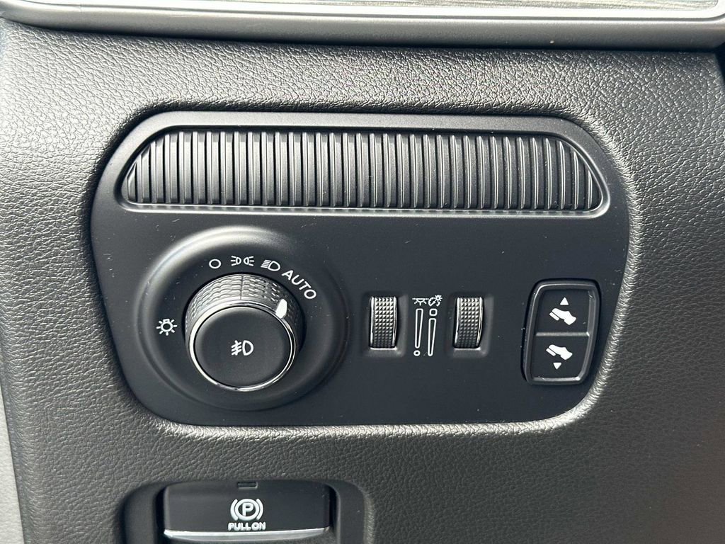 Used 2022 Jeep Wagoneer Series II AWD/4WD image 21
