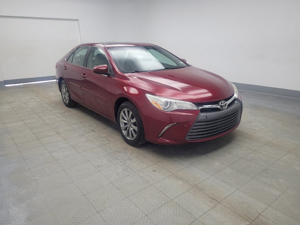 Used 2015 Toyota Camry XLE w/ Moonroof Package image 13