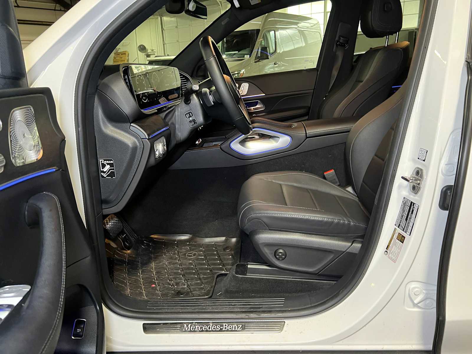 Used 2025 Mercedes-Benz GLE 350 4MATIC image 24