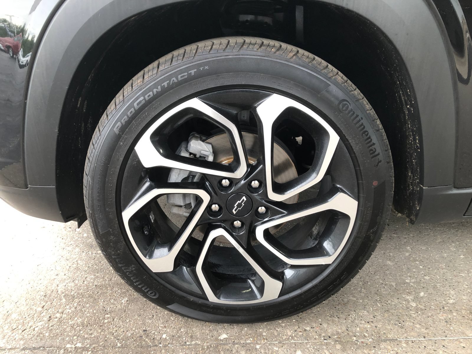 Used 2025 Chevrolet Trax RS w/ Driver Confidence Package FWD image 4