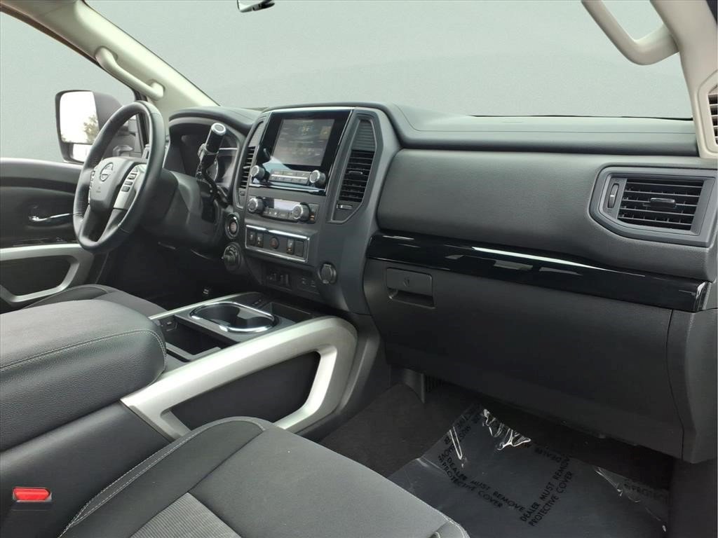 Certified 2024 Nissan Titan SV w/ SV Convenience Package AWD/4WD image 13