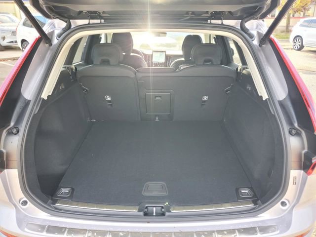 New 2026 Volvo XC60 B5 Plus w/ Protection Package Premier image 31