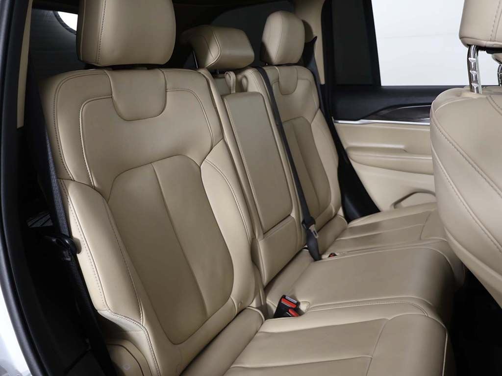 Used 2022 Jeep Grand Cherokee Limited AWD/4WD image 37