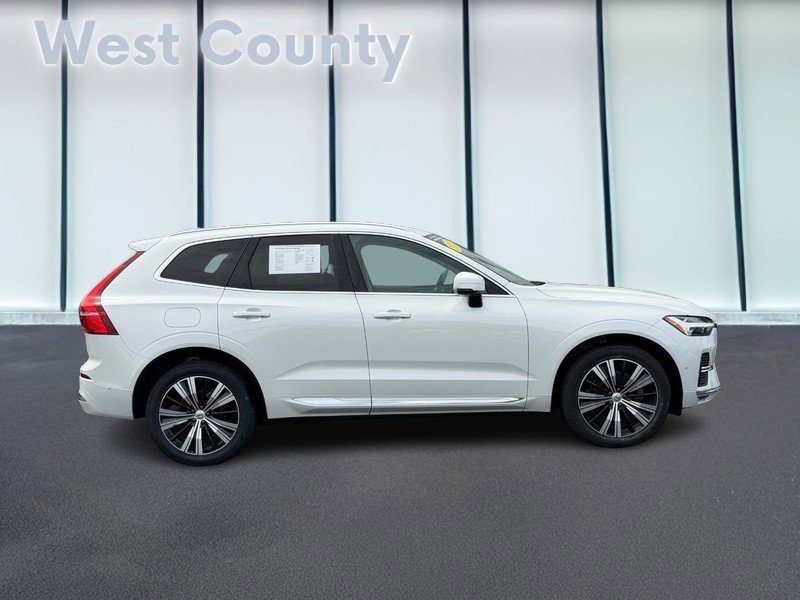 Certified 2023 Volvo XC60 B5 Ultimate AWD/4WD image 2