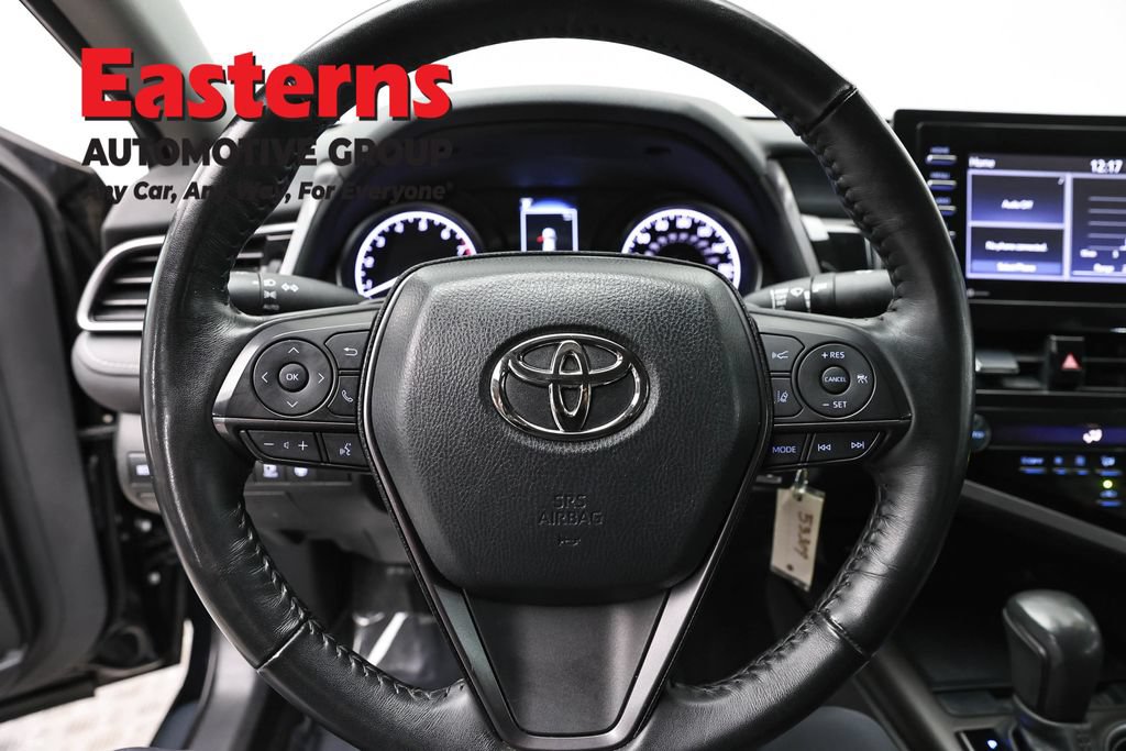 Used 2024 Toyota Camry SE w/ Cold Weather Package FWD image 10