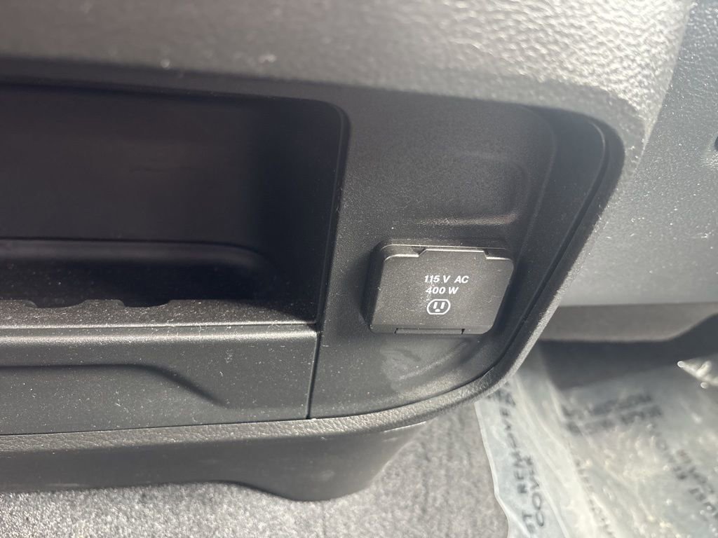 Used 2023 RAM 2500 Laramie AWD/4WD image 32
