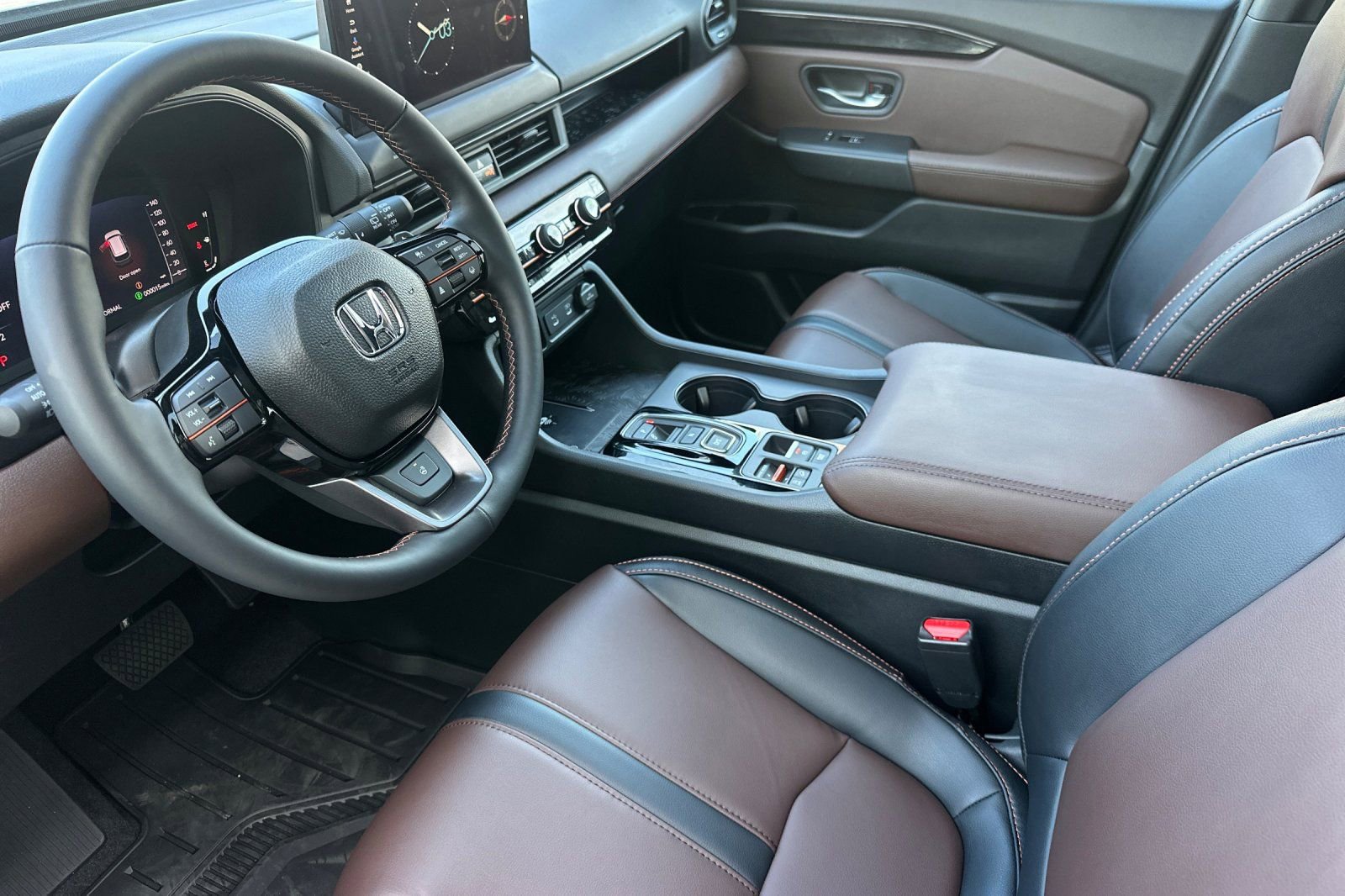 New 2026 Honda Pilot TrailSport image 9