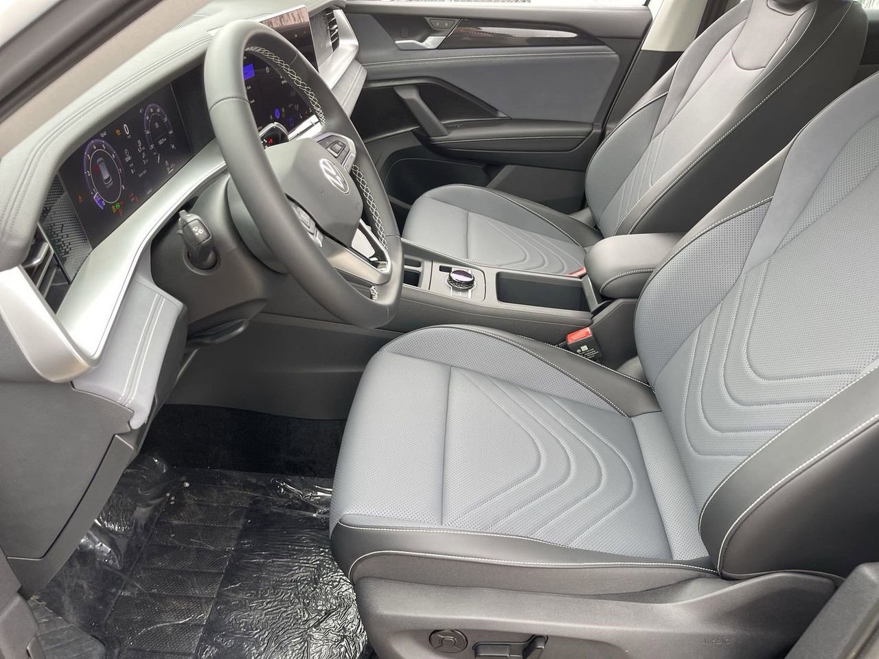 New 2026 Volkswagen Tiguan SE image 15