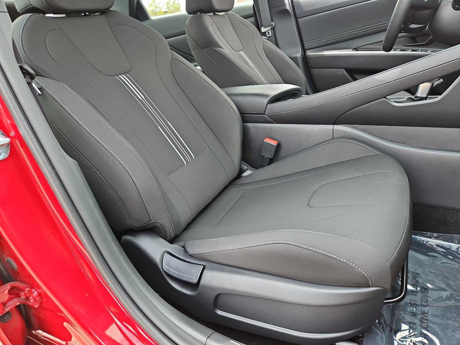 Used 2025 Hyundai Elantra Hybrid FWD image 21