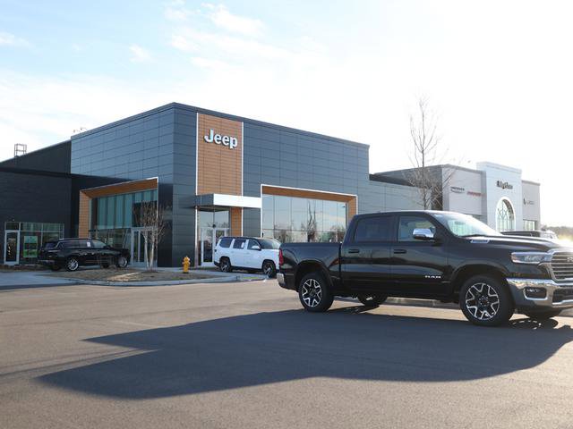 Used 2025 RAM 1500 Limited AWD/4WD image 7
