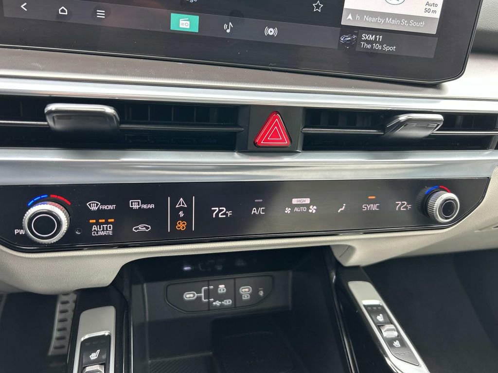 Certified 2025 Kia Sorento SX FWD image 33