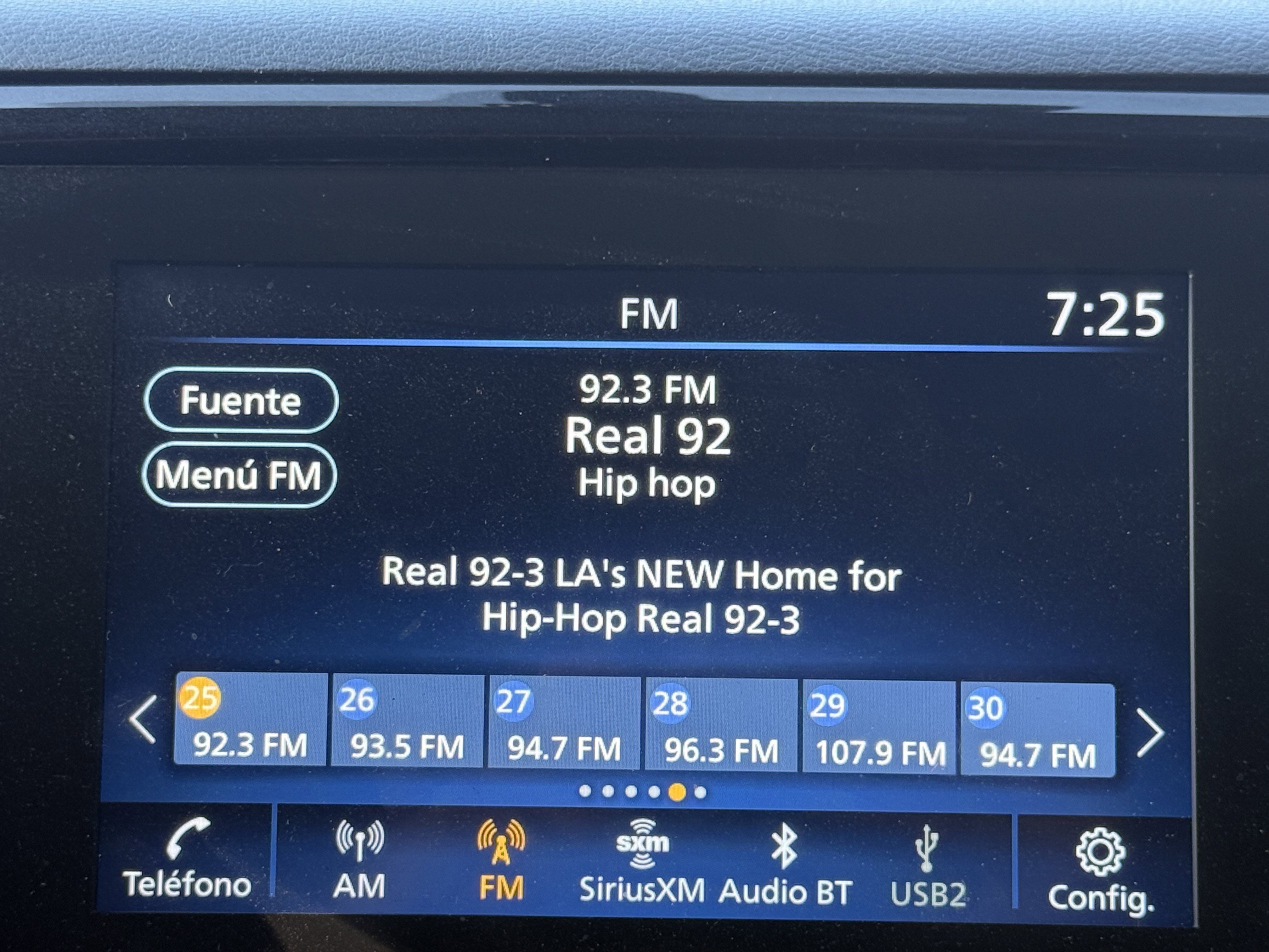 Used 2022 Nissan Frontier SV image 21