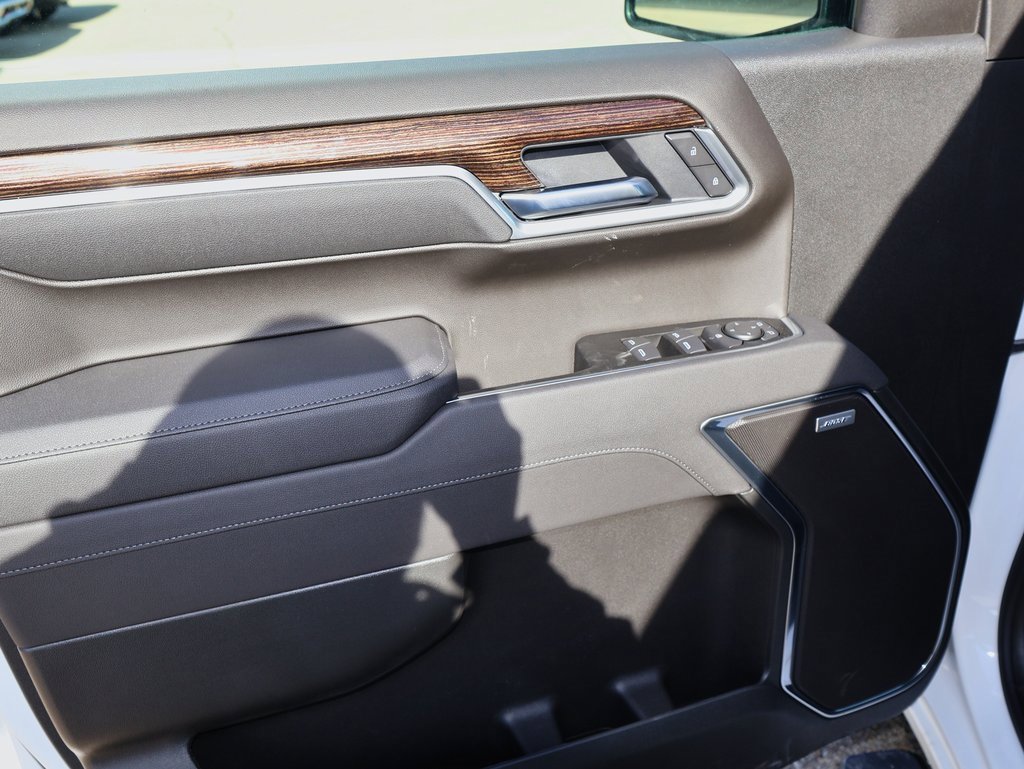New 2026 GMC Sierra 1500 Elevation image 9