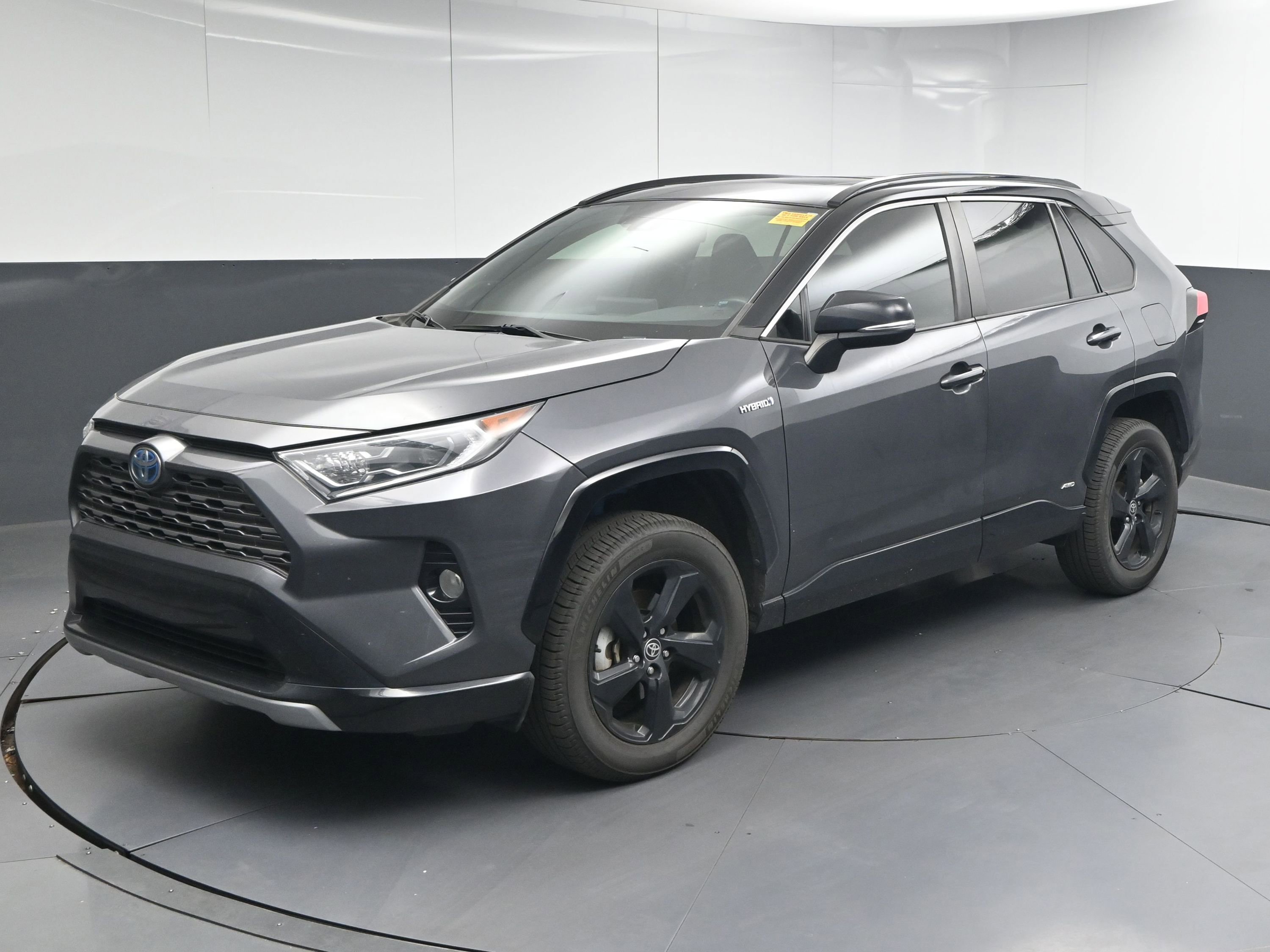 Used 2021 Toyota RAV4 XSE image 4