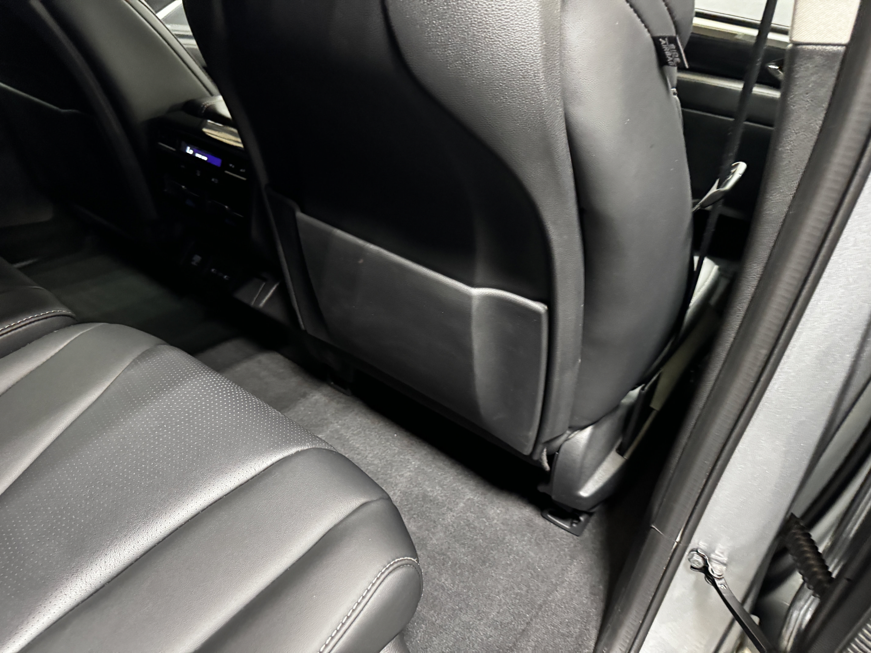 Certified 2026 Acura MDX w/ Technology Package FWD image 32