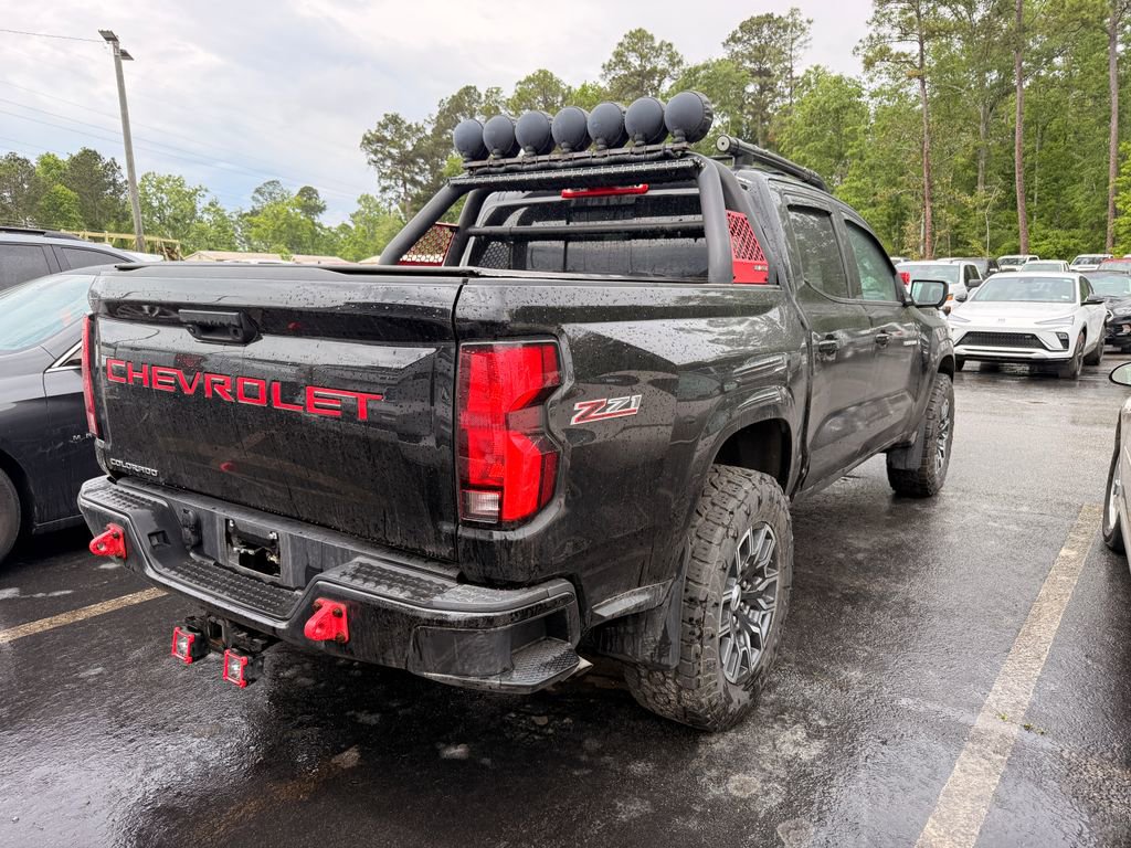 Used 2023 Chevrolet Colorado Z71 w/ Z71 Convenience Package 2 AWD/4WD image 3