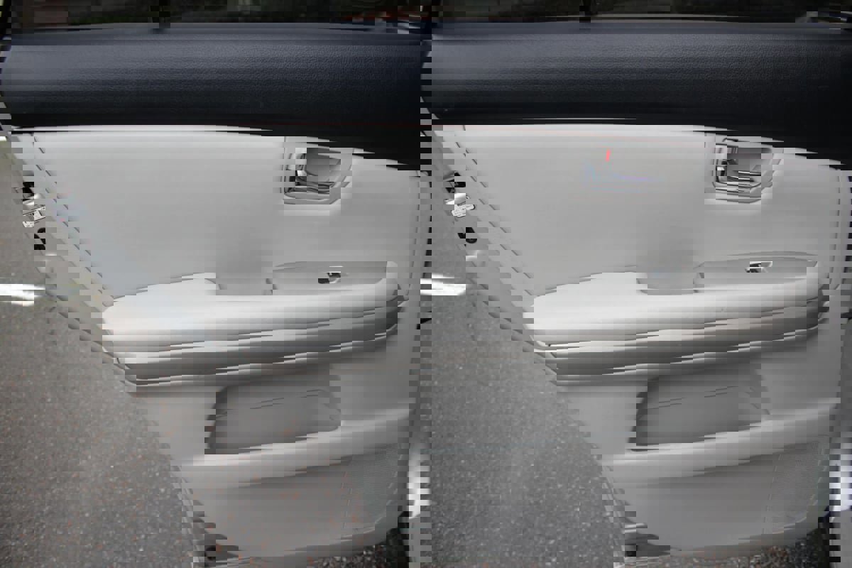 Used 2006 Lexus RX 400h AWD image 39